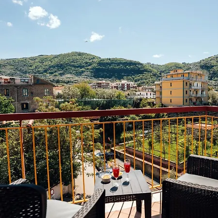 Mifra Casa de hóspedes 4*